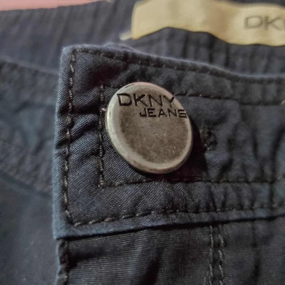 DKNY Jeans Black Capri Outdoor Pants - Picture 4 of 9